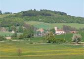 Němčice-hřbitov, fara, kostel za hostincem_P5070008